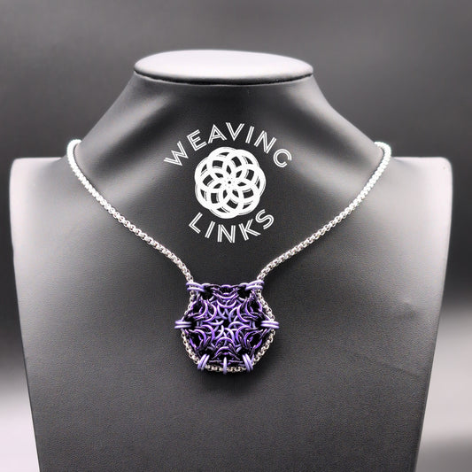 Box Drops Swirl Necklace