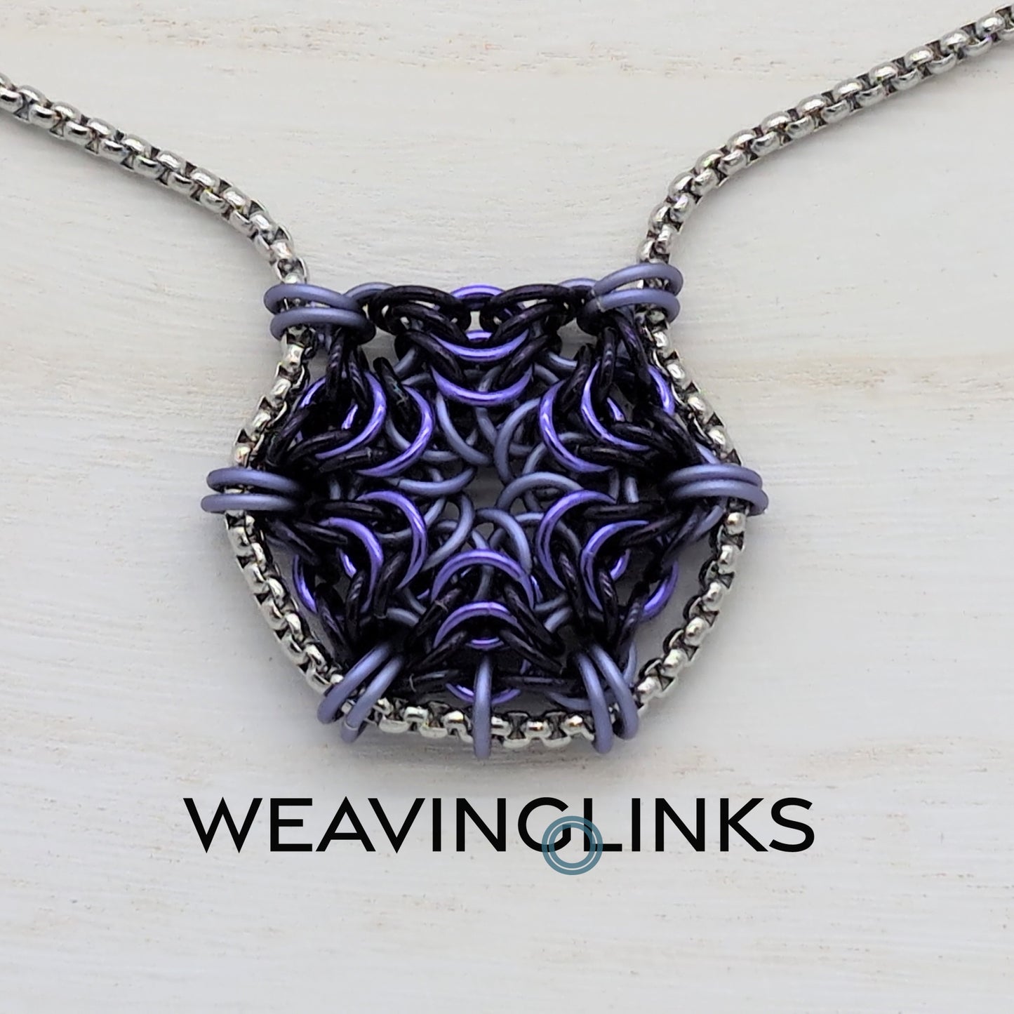 Box Drops Swirl Necklace